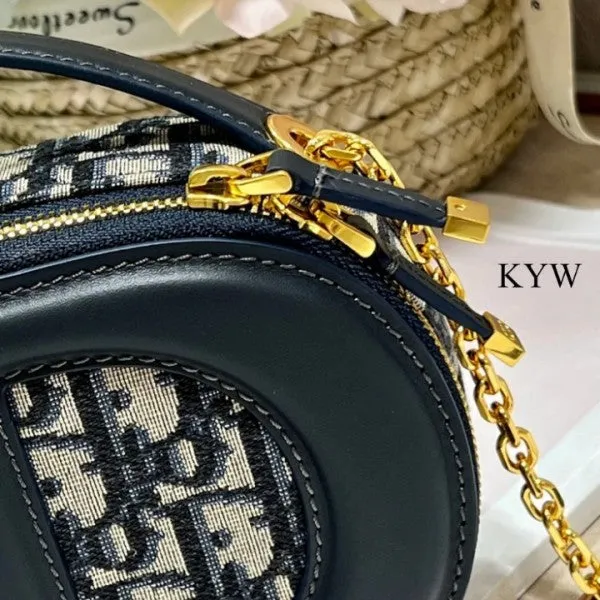 CHRISTIAN DIOR EXCLUSIVE COLLECTION BAG