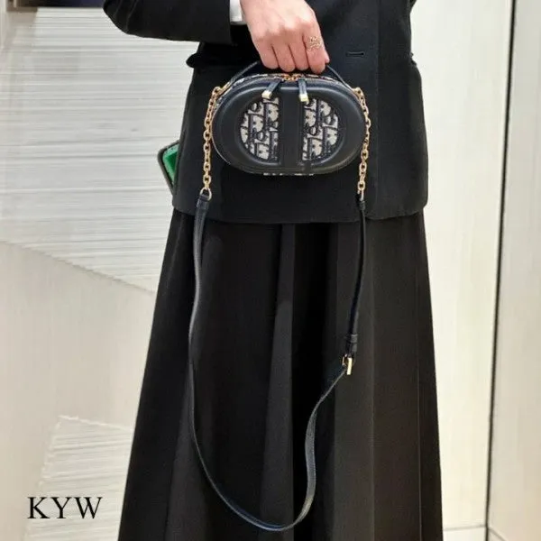 CHRISTIAN DIOR EXCLUSIVE COLLECTION BAG