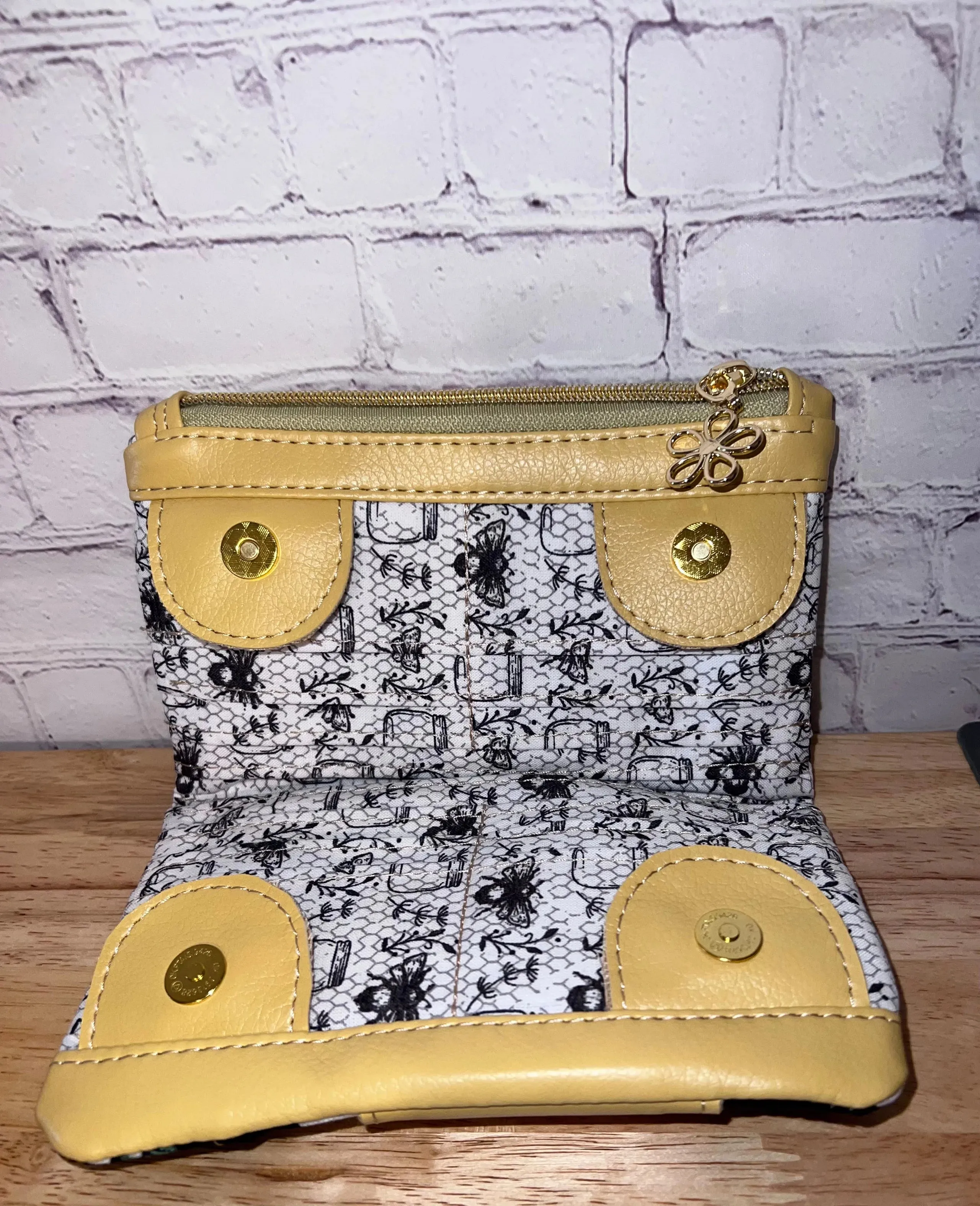 Daisy Winterberry and Bees Wallet