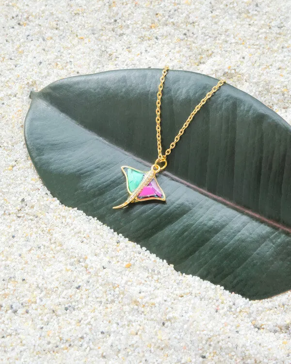 Eco Stingray Necklace in Gold with Ocean Plastic