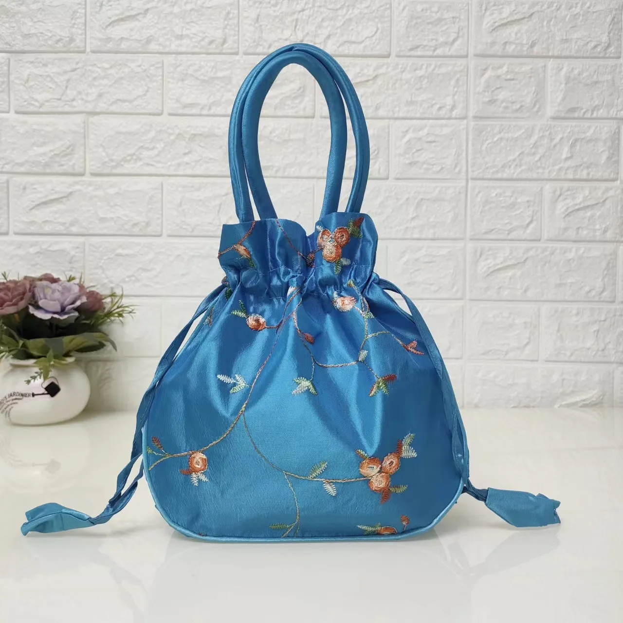 Elegant Women's Clutch Ethnic Style Embroidered Handbags