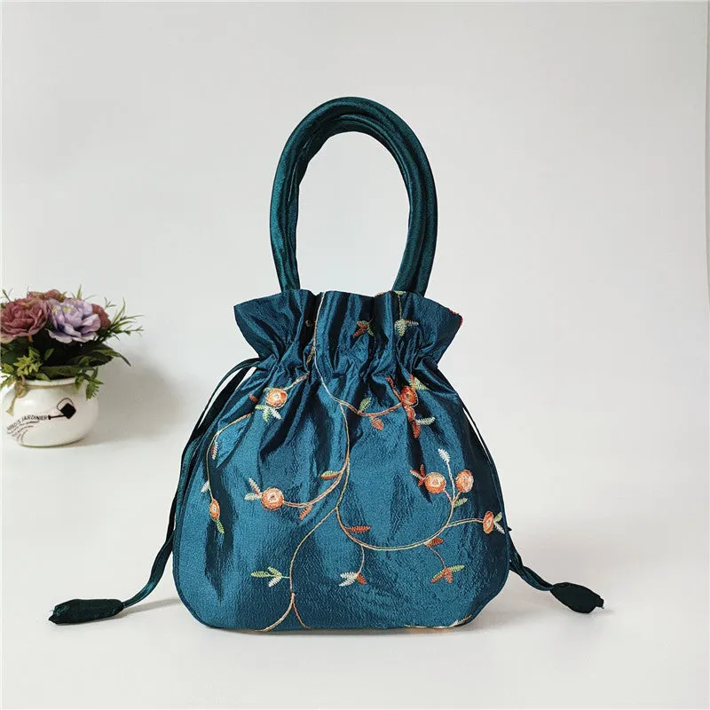 Elegant Women's Clutch Ethnic Style Embroidered Handbags