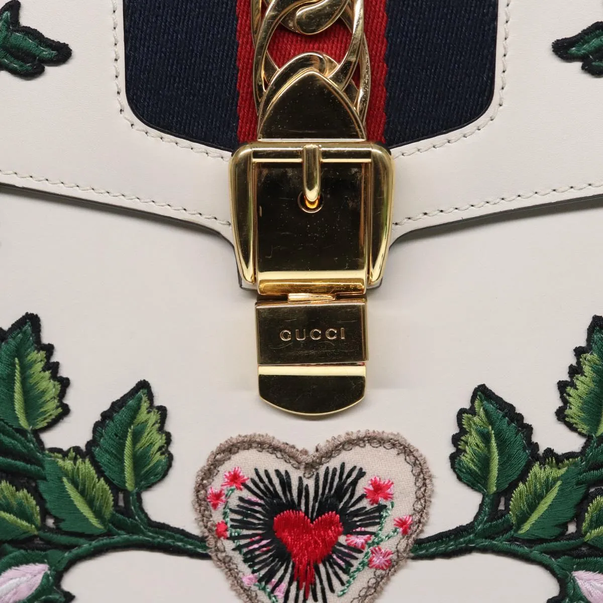 GG Marmont Floral Embroidery Handbag