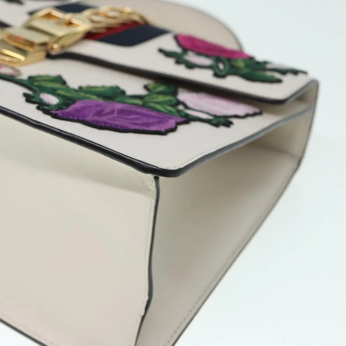 GG Marmont Floral Embroidery Handbag