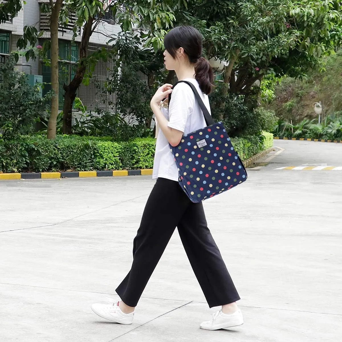 KAMO Floral Tote Bag - Waterproof Lightweight Handbags Travel Shoulder Bag for Hiking Yoga Gym Swimming Travel Beach
