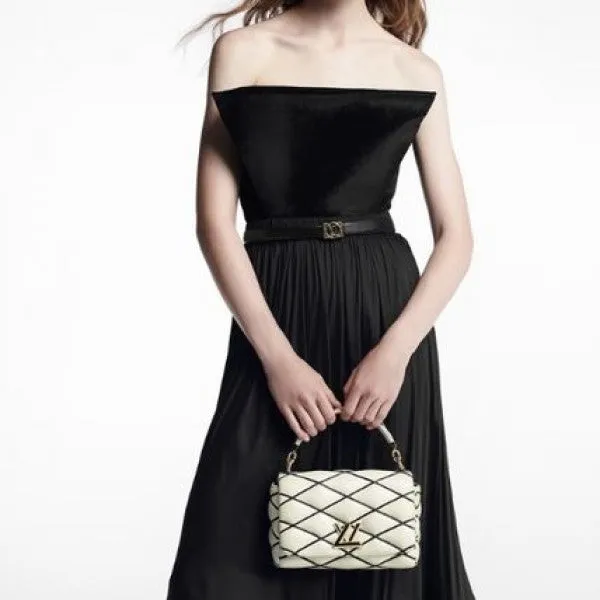 Louis Vuitton Premium Bag Black White