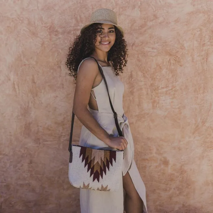 Manos Crossbody   more