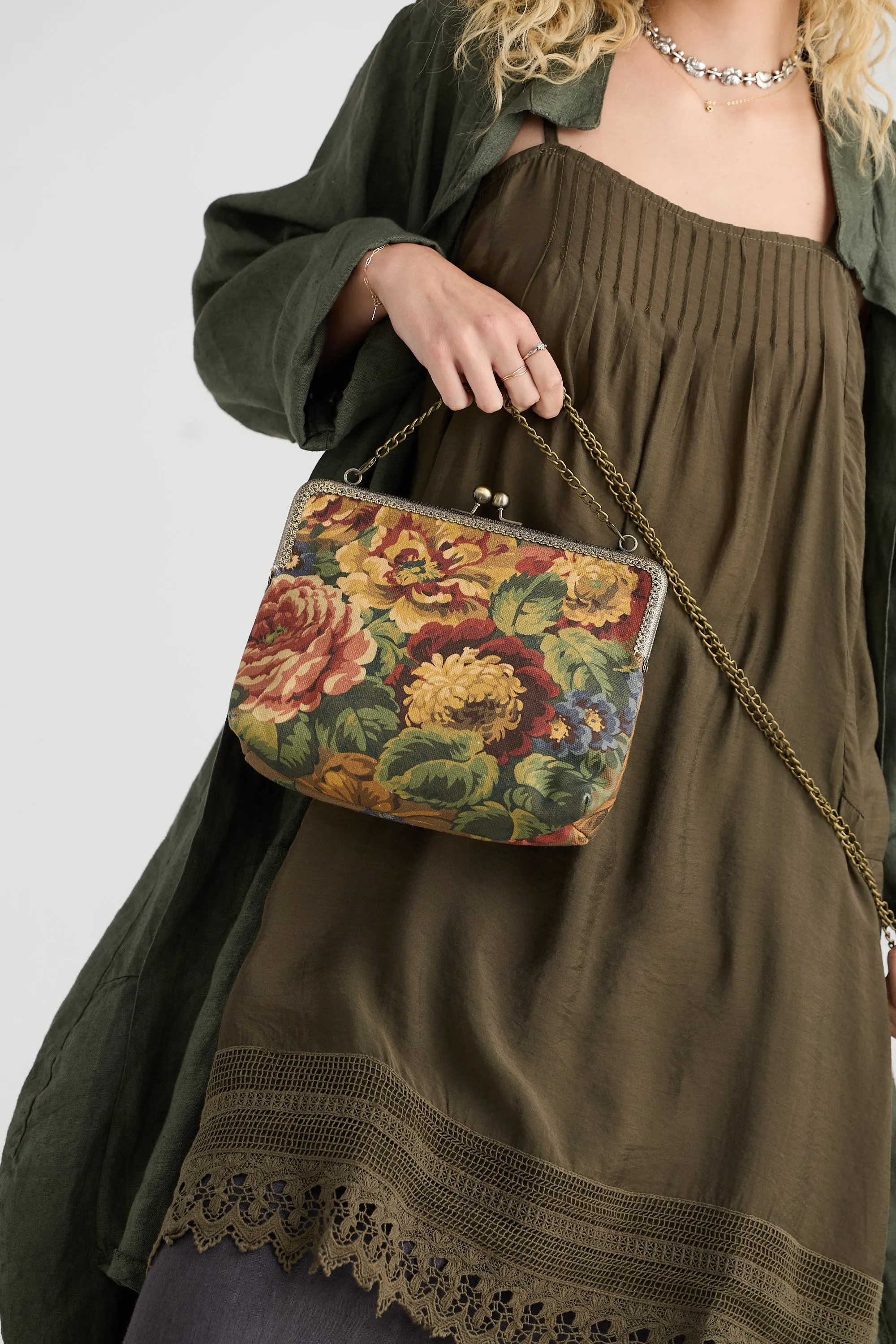 Nightingale Purse . Antique Bouquet