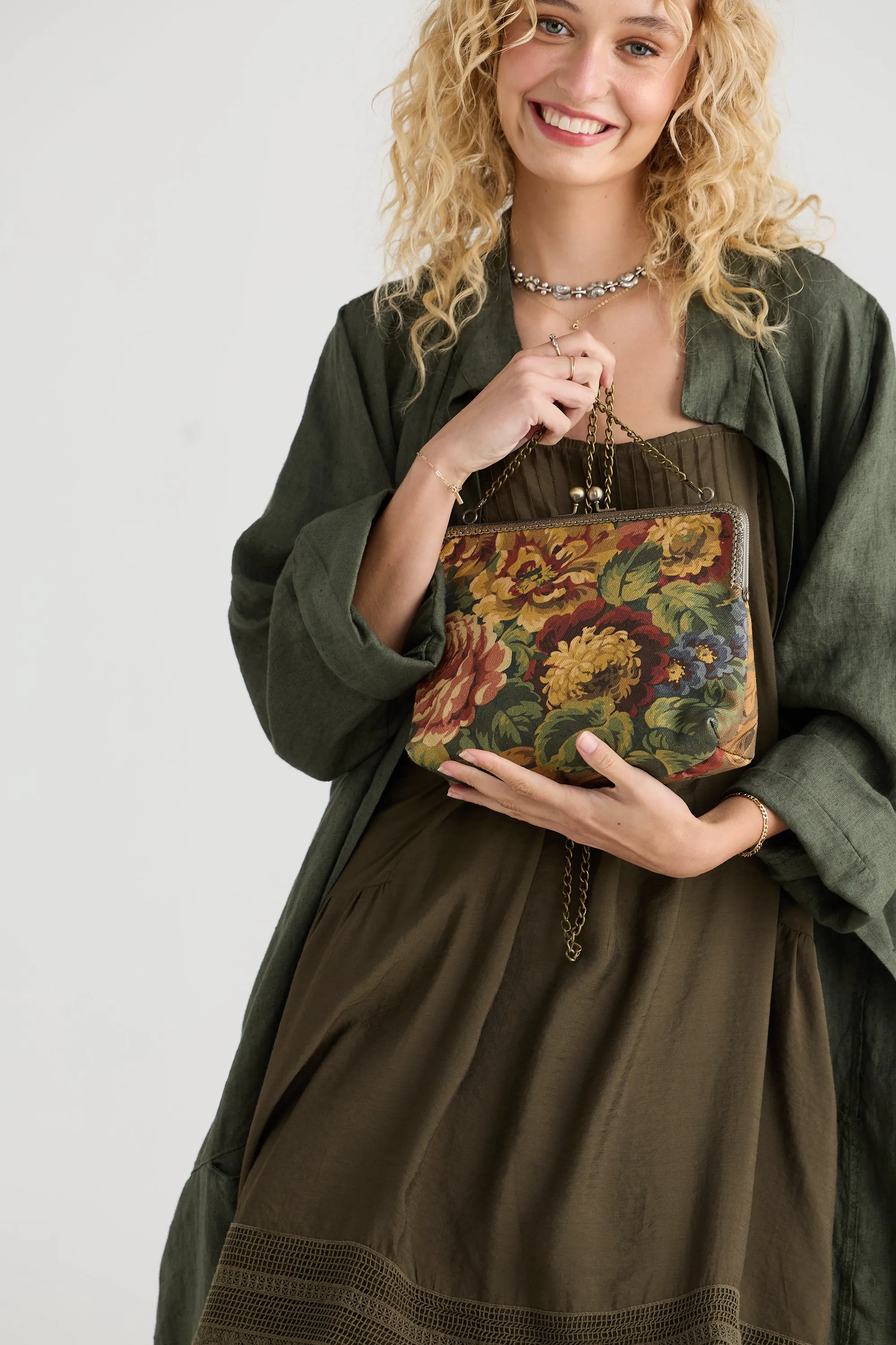 Nightingale Purse . Antique Bouquet