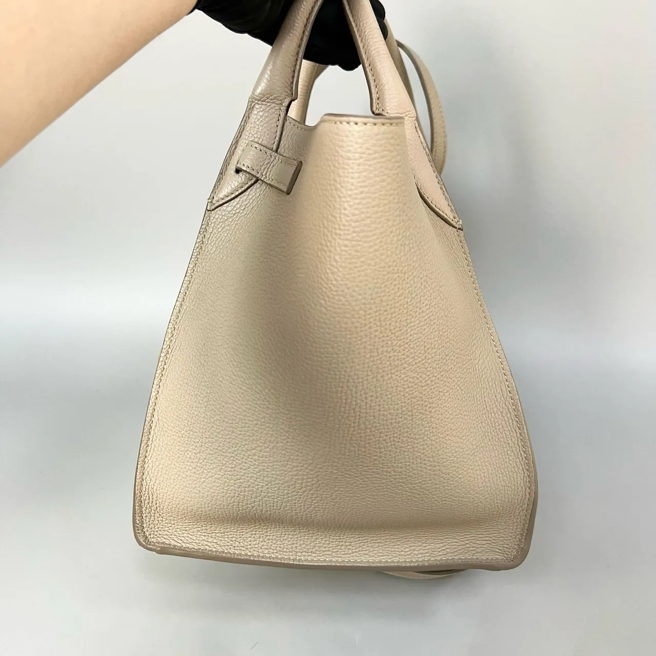 Preloved Celine  bag 24*26*22cm Beige XJ11410