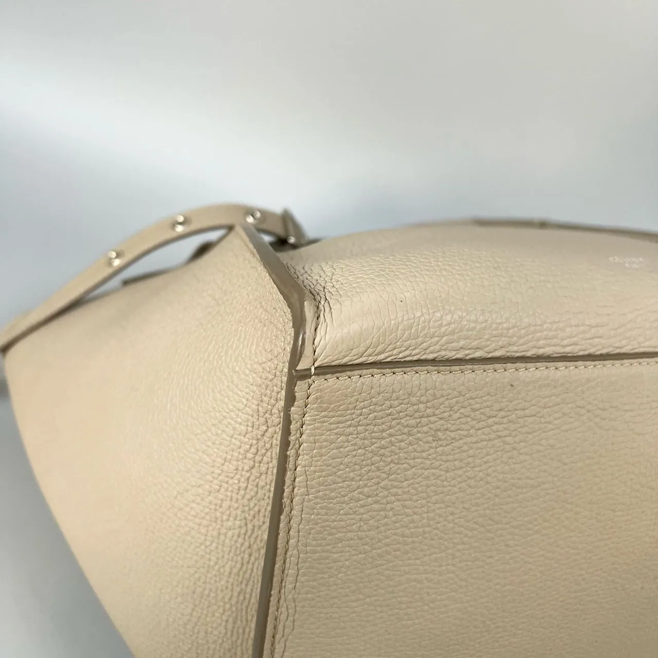 Preloved Celine  bag 24*26*22cm Beige XJ11410