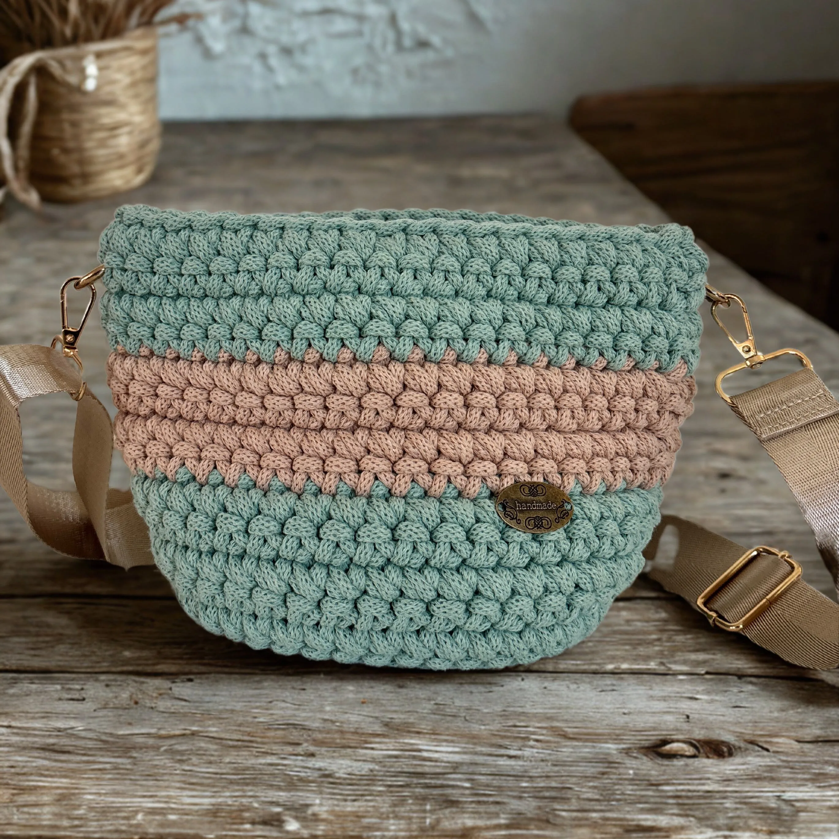 The Arwen – Handmade Crochet Crossbody Bag in Aloe & Caramel