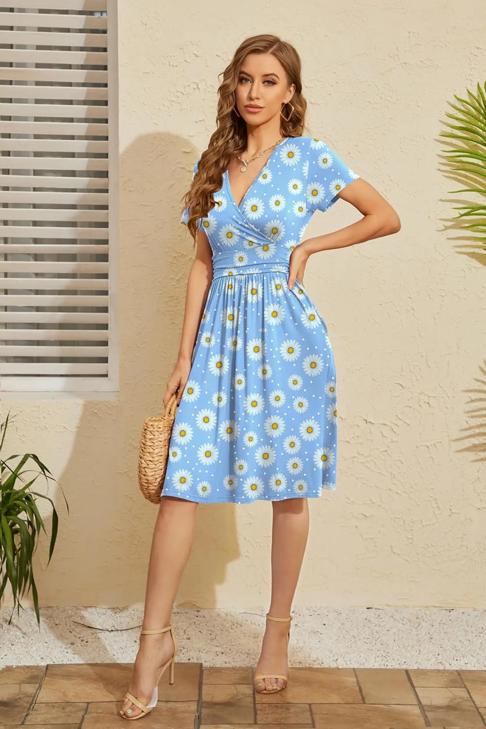 WEACZZY Women's Summer Short Sleeve Casual Dresses V-Neck Floral Party Dress with Pockets