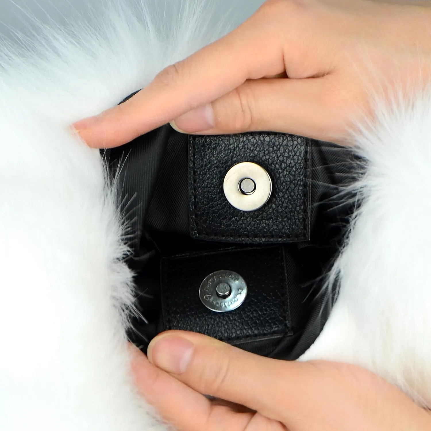 Women's Faux Fur Shoulder Bag Cute Heart Purse Soft Plush Shoulder Bag Furry Women's Crossbody